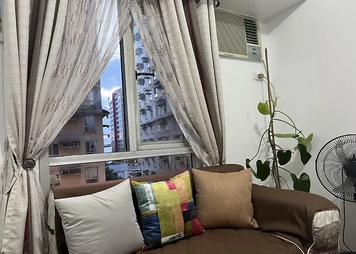 Convenient 2-bedroom Unit In The Metro 마닐라