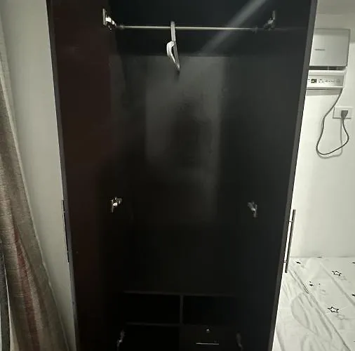 Convenient 2-bedroom Unit In The Metro