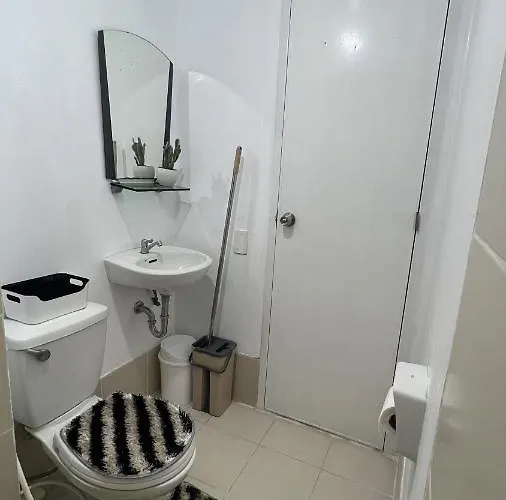 아파트호텔 Convenient 2-bedroom Unit In The Metro 3*